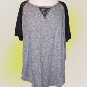 Torrid Short Sleeve Shirt Size 3